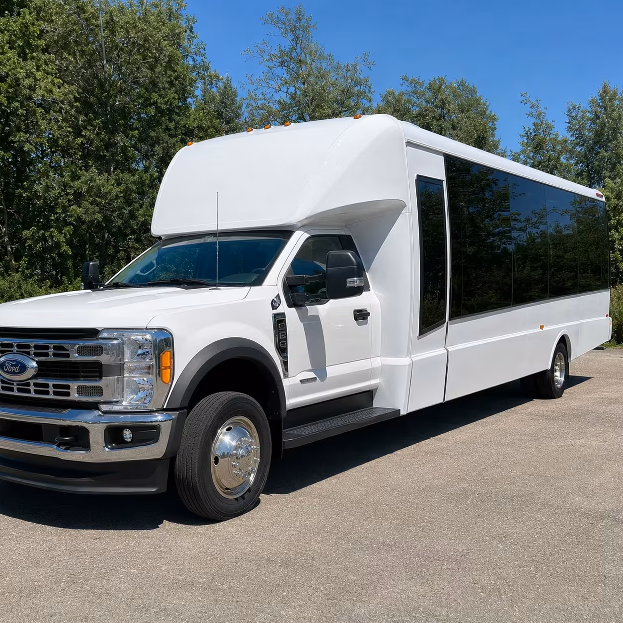 minibus rentals for sacramento history and culture field trips